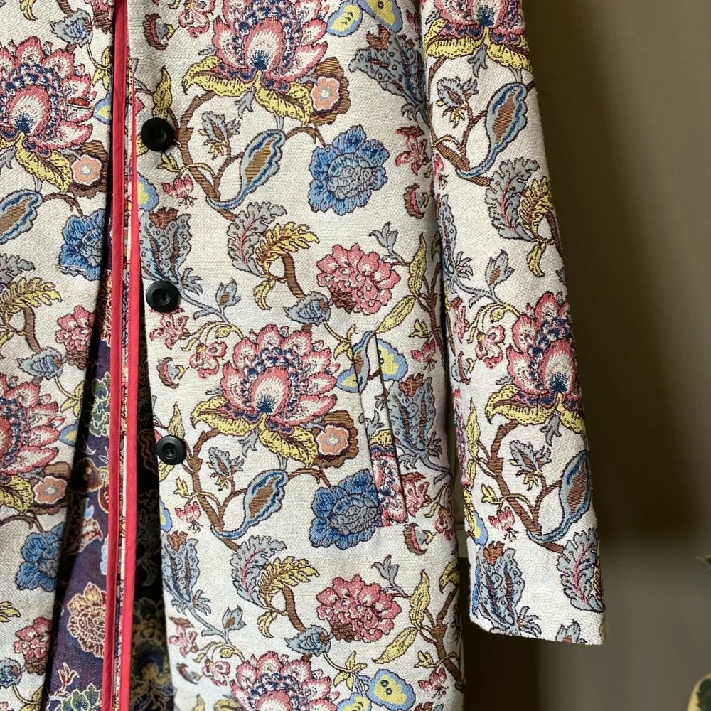 Small Tristin Floral Tapestry Quilted Coat - Picture 3 of 6